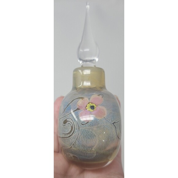 Vintage Vandermark Blue Art Glass Floral Perfume Bottle Signed And Numbered 5.5" - Picture 3 of 12